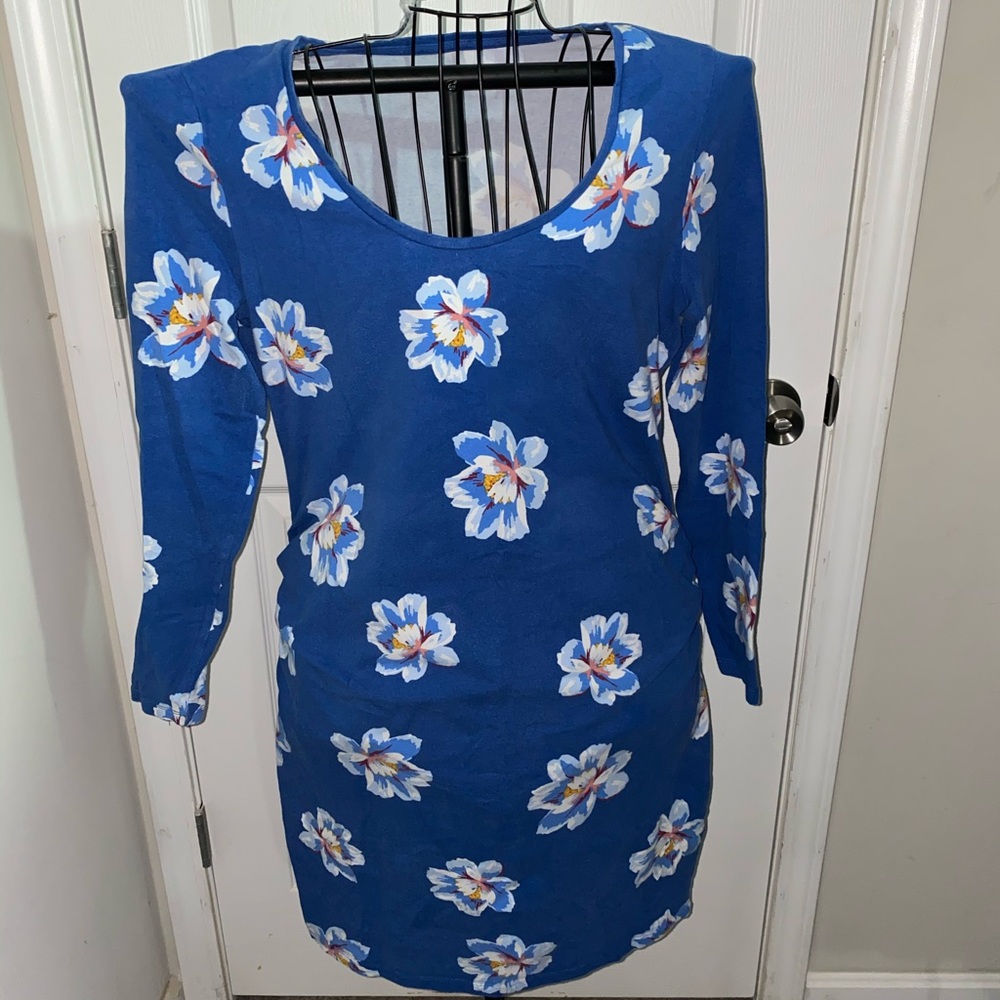 Gorgeous maternity women’s dress 👗